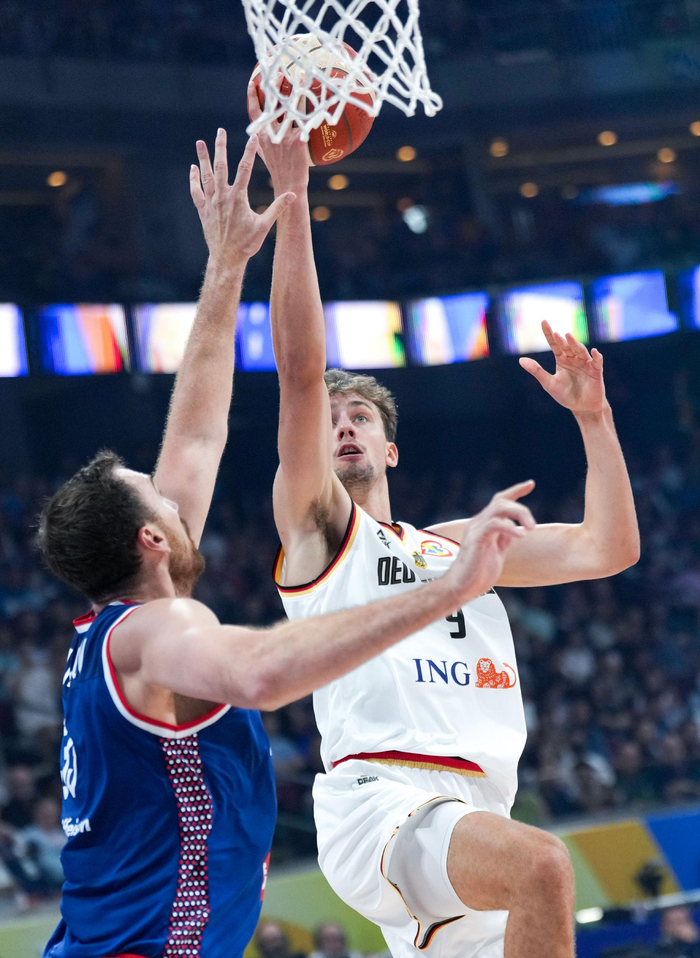 清晨体能课后；广厦男篮临场应变备战德国杯；目标明确；医务组通报恢复 