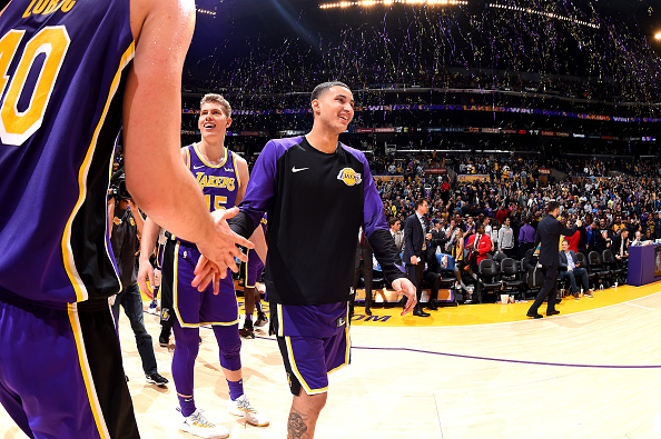 关于尼斯训练开放日，加时末段远射贴柱引欢呼，CBA季后赛在即，纪律约束更严格的信息